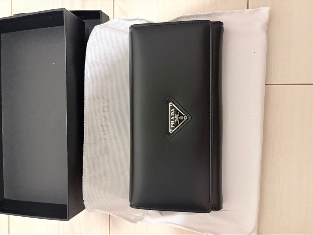 PRADA ブラック レザー 長財布 ノベルティ
