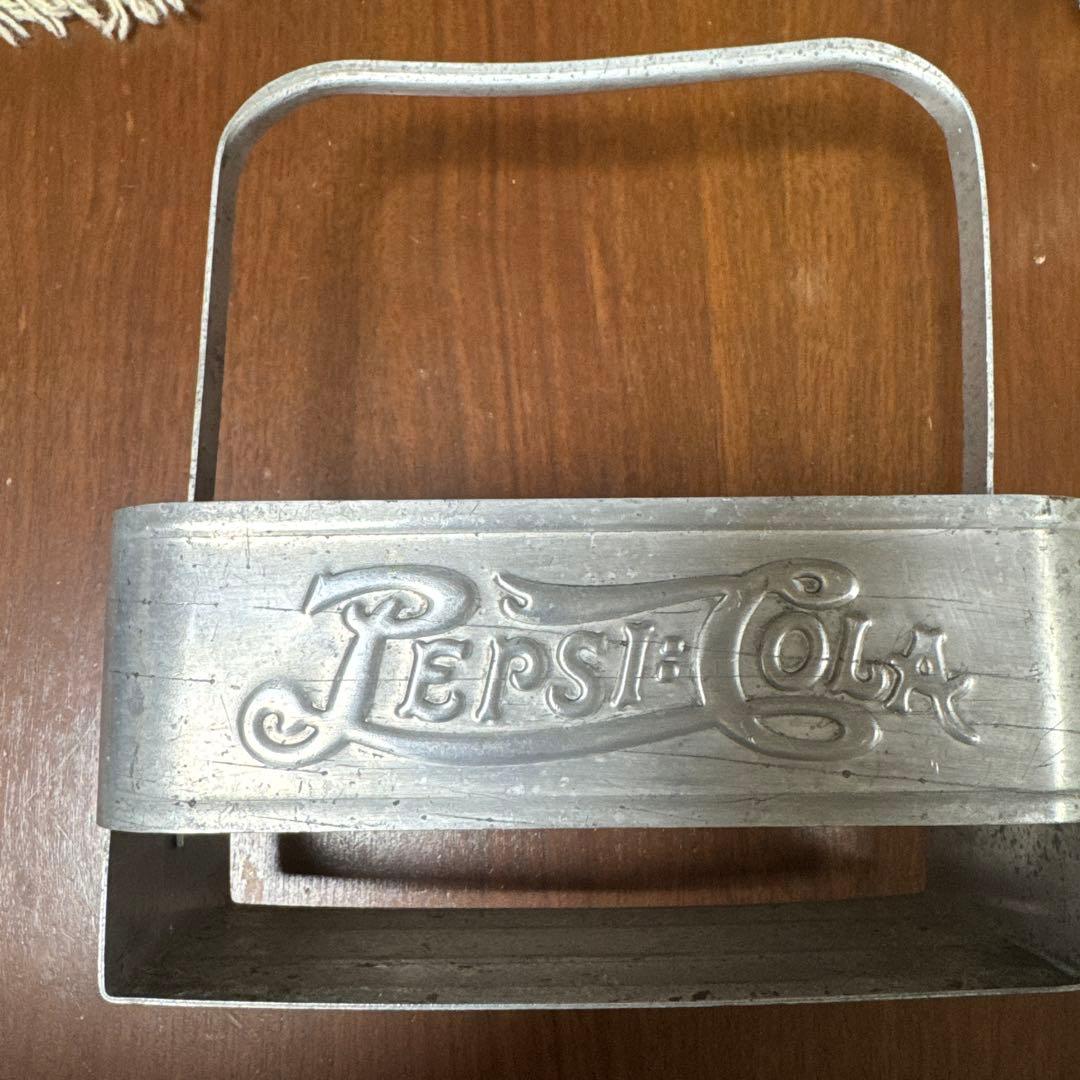 レア　ビンテージ　PEPSI-COLA レトロ金属製ディスプレイバスケット