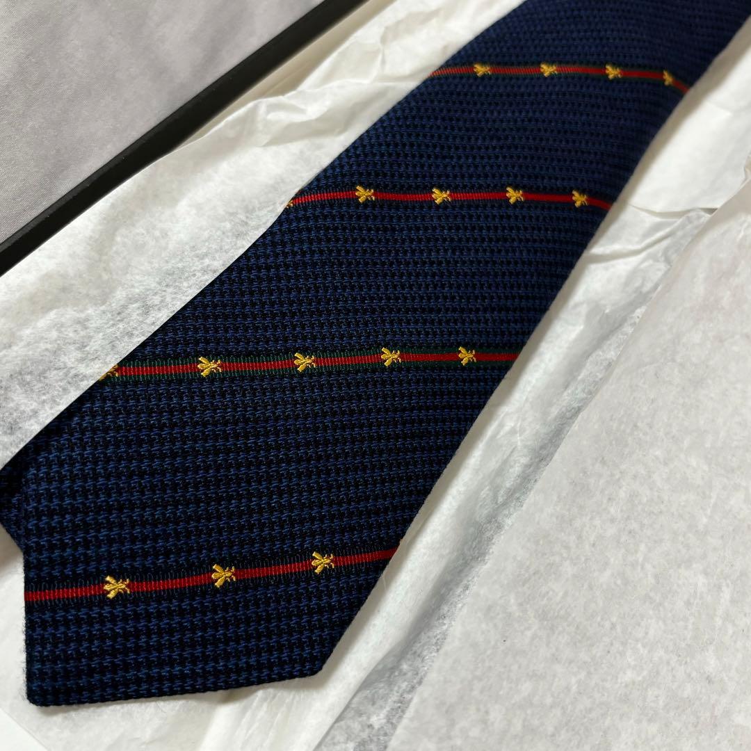 GUCCI グッチ　ネクタイ　ゴールドビーストライプ