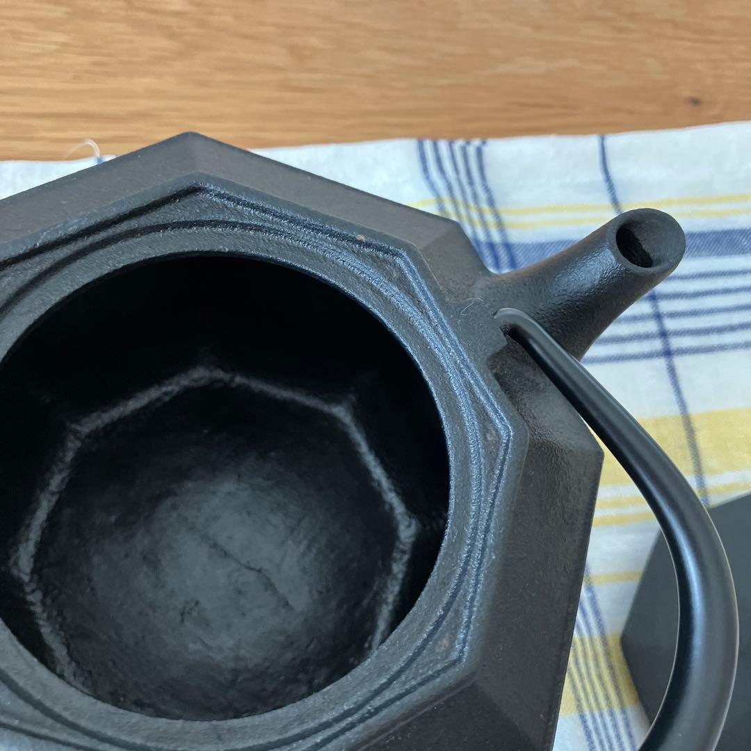 鉄瓶　南部鉄　及源　八角　0.8L