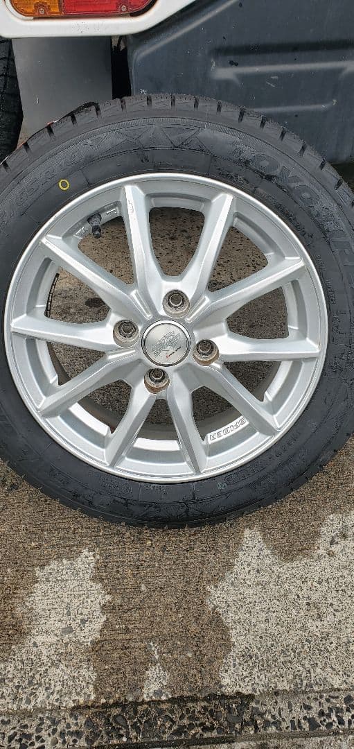 新品スタッドレストーヨーGIZ3新品バルブ　ホイールセット155/65R14①