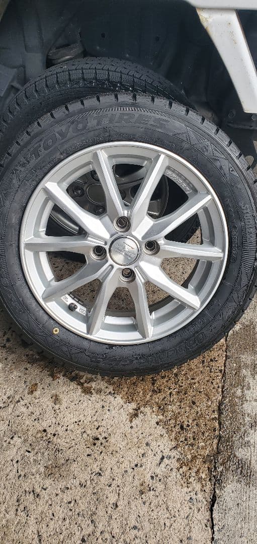 新品スタッドレストーヨーGIZ3新品バルブ　ホイールセット155/65R14①