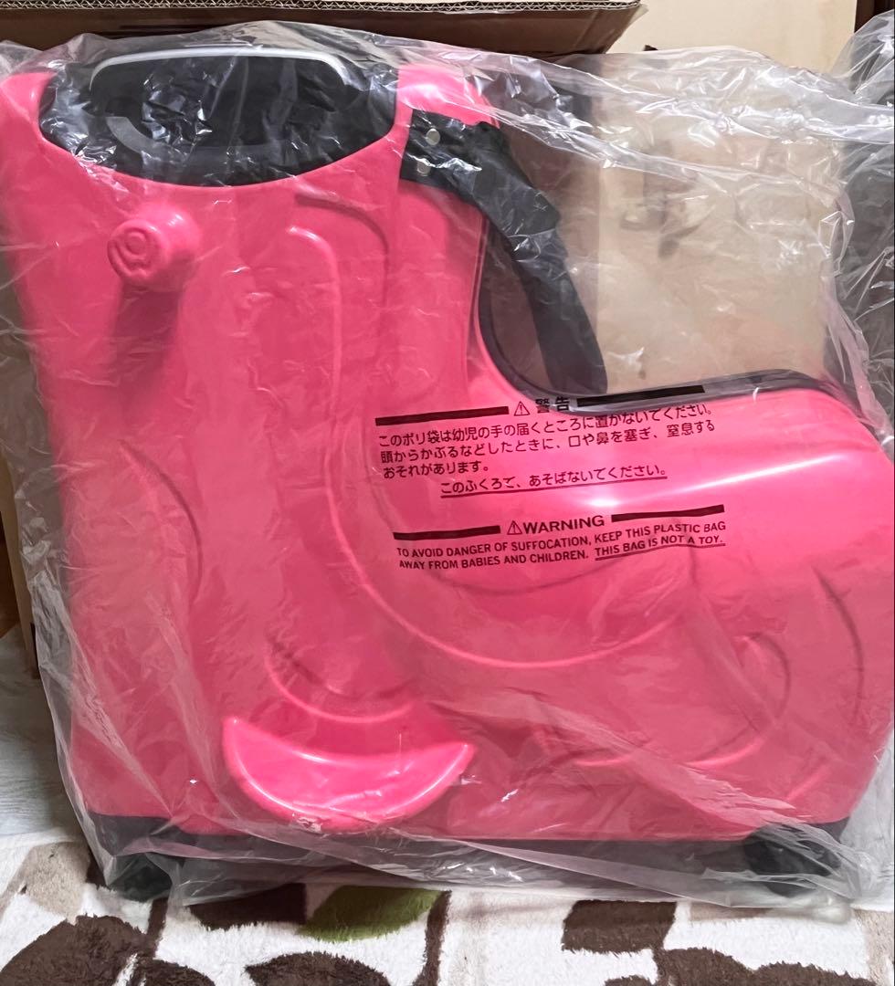 子どもが乗れる　キャリーケース　ピンク