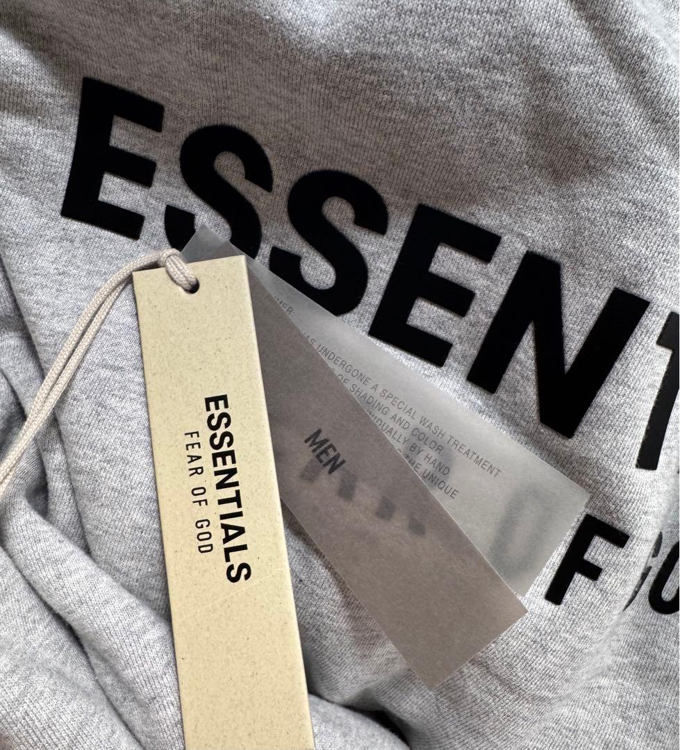 FEAR OF GOD ESSENTIALS パーカー