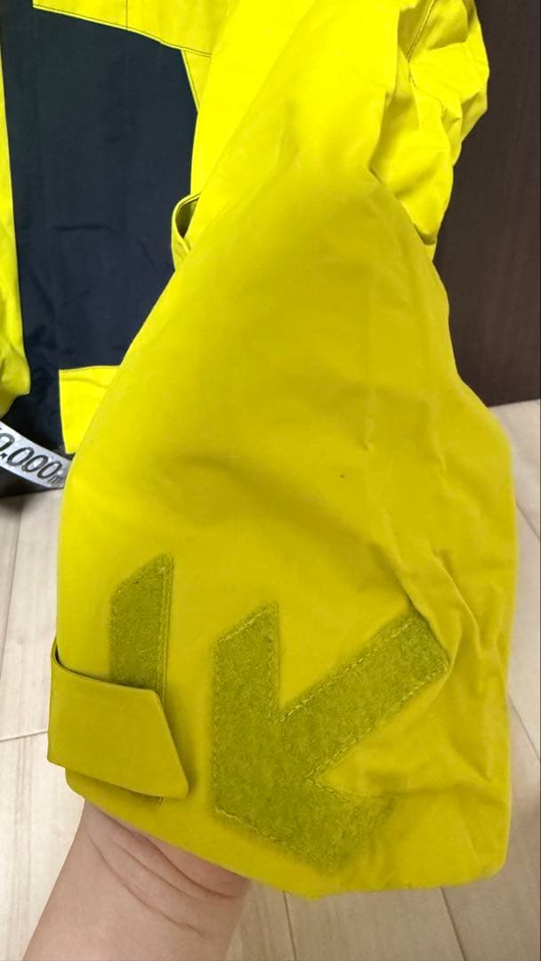 【未使用タグ付き】DESCENTE デサント　スノーボードウェア！