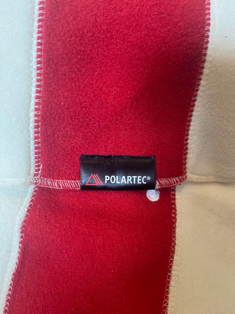 supreme マフラー