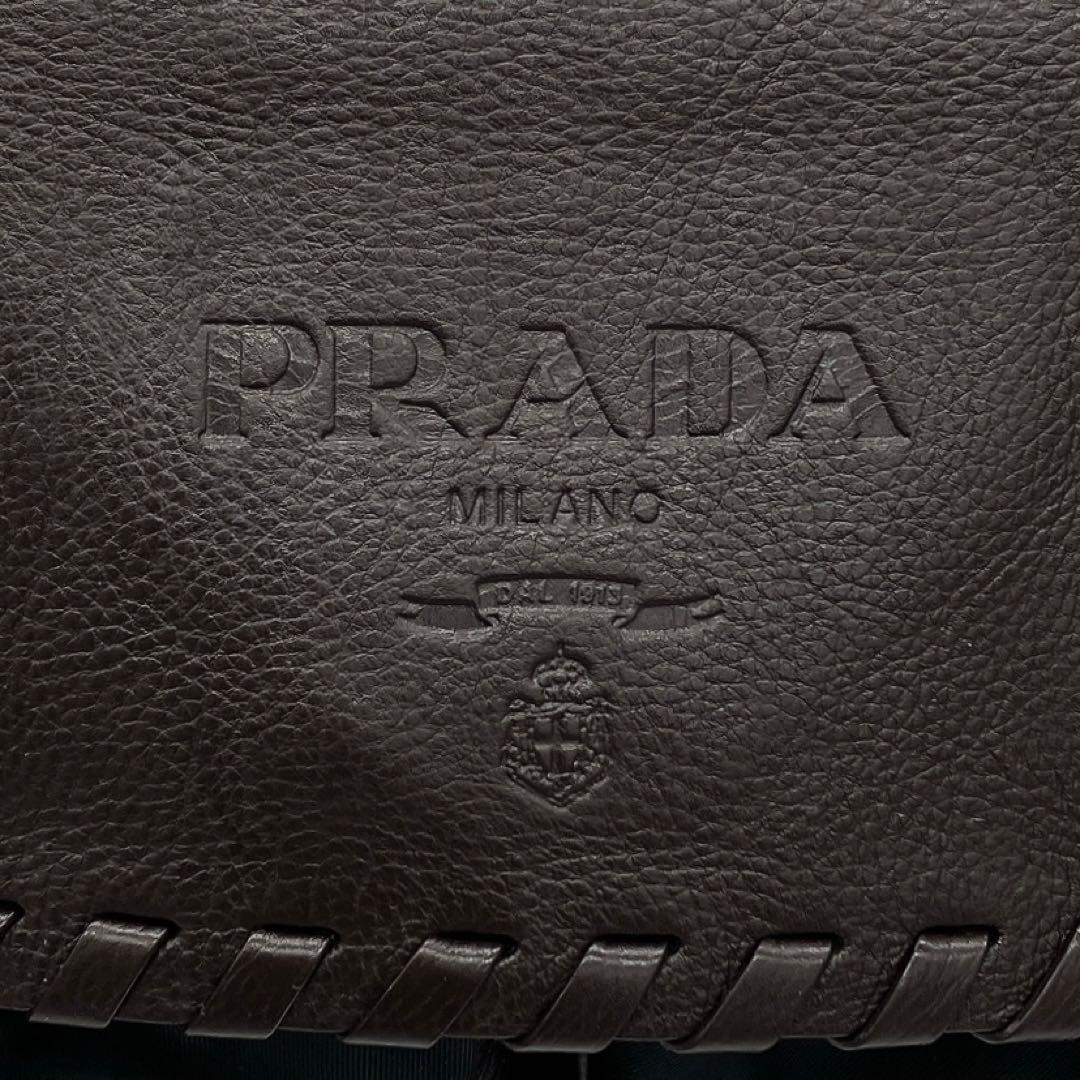 【PRADA】メッセンジャーバッグ　ロゴ型押し　ナイロン　レザー　ブラック