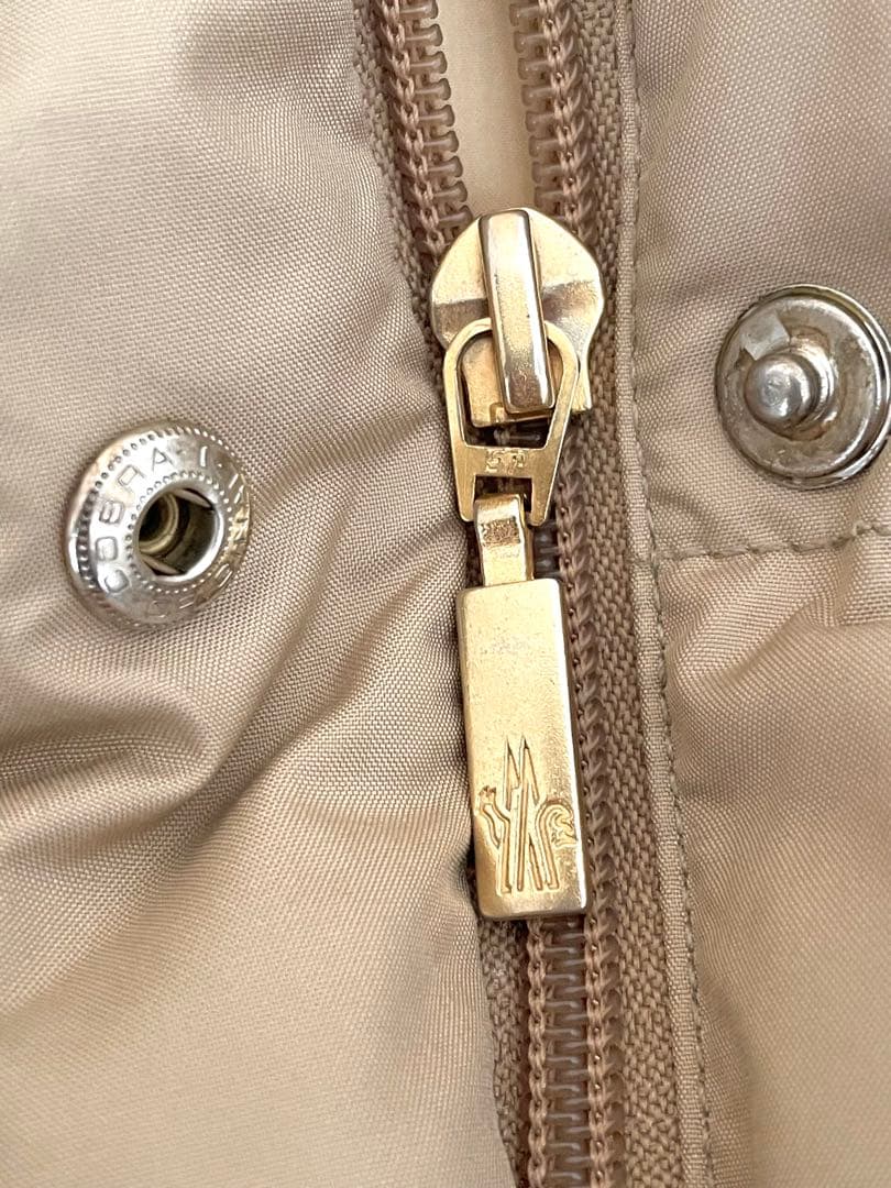 MONCLER モンクレール 茶タグ ファー付きダウンコート ベージュ サイズ1