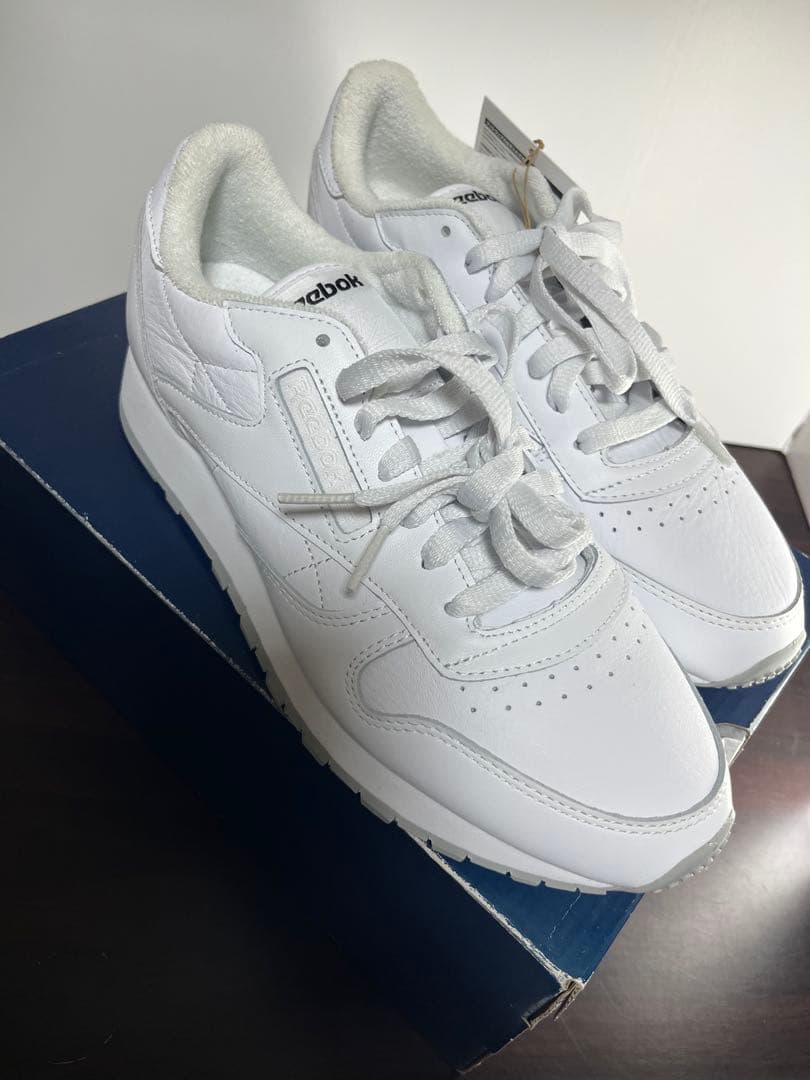 【新品未使用】Reebok リーボック　スニーカー　HP9689