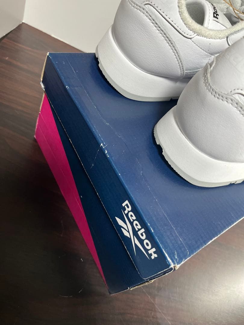 【新品未使用】Reebok リーボック　スニーカー　HP9689