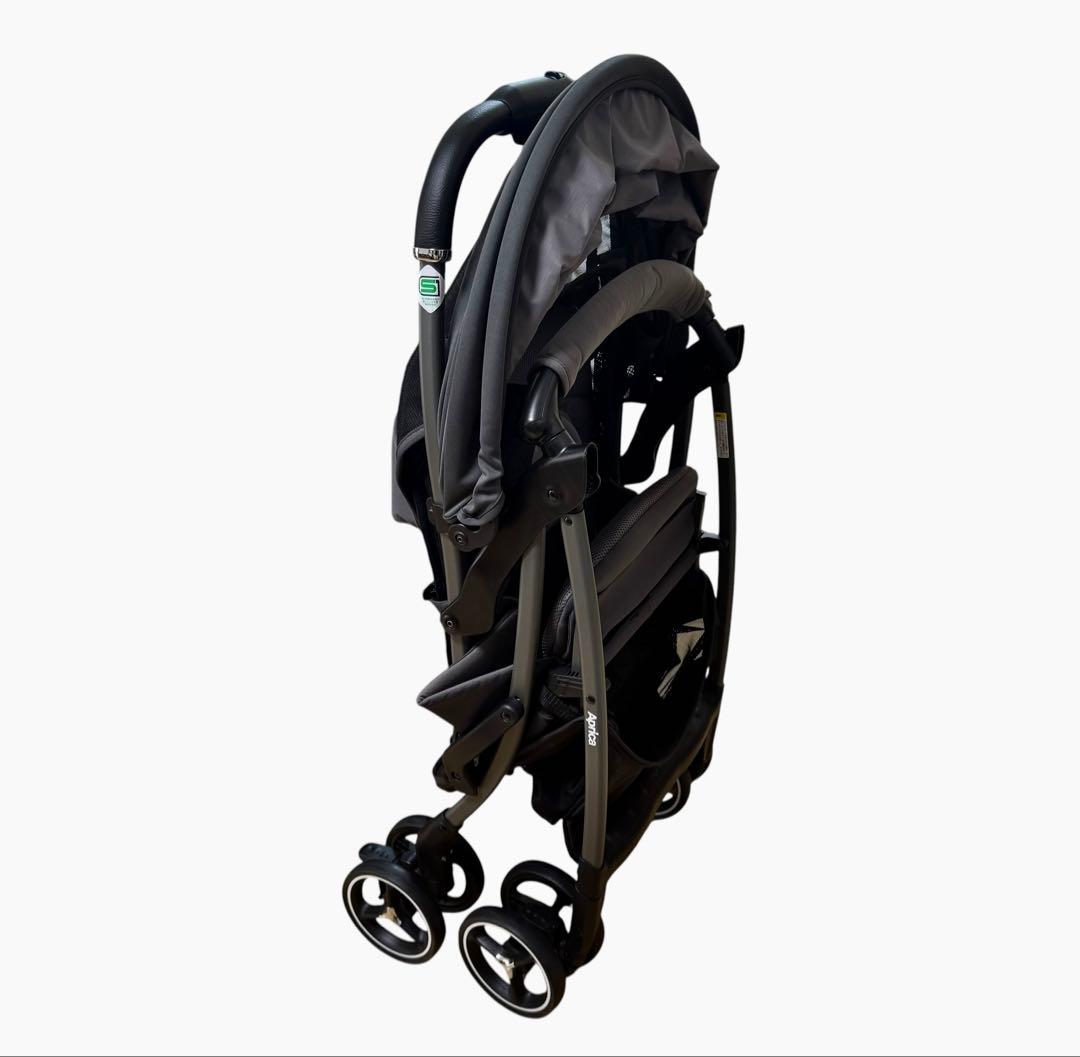 【未使用品】Aprica ベビーカー クルリー A型 軽量 グレー