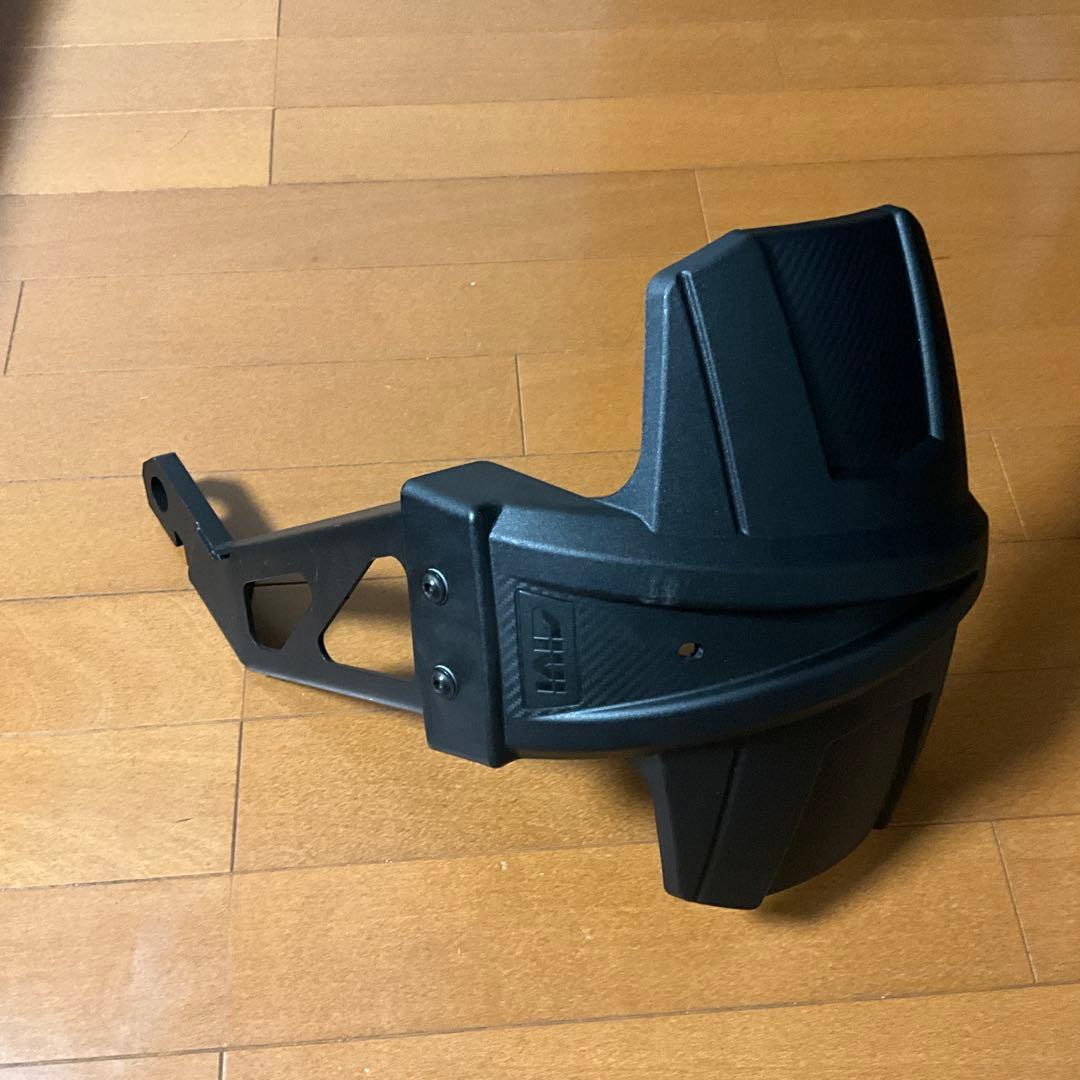 GIVI マッドガード　RM6412 ストリートトリプル765