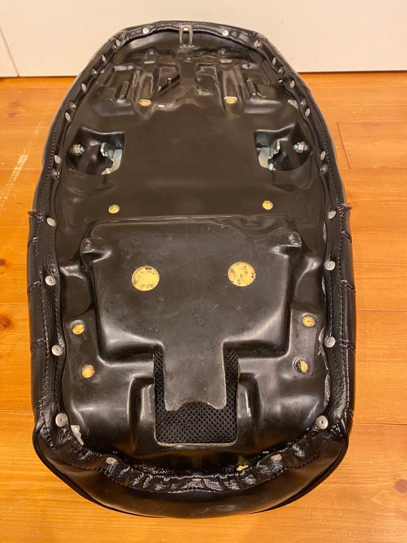 ホンダ cb1100 タックロール 三段シート