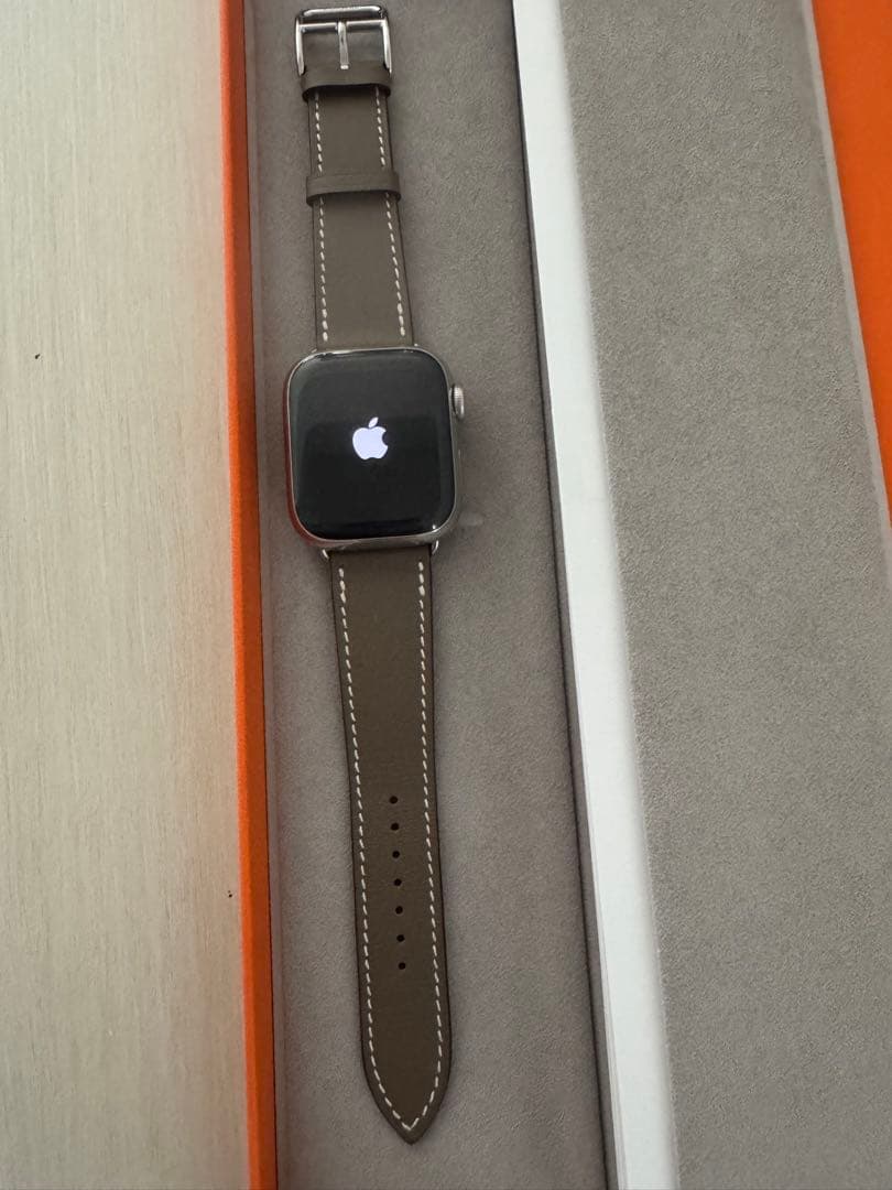 ゆり1649 AppleWatch エルメスシリーズ8とHERMESバンド