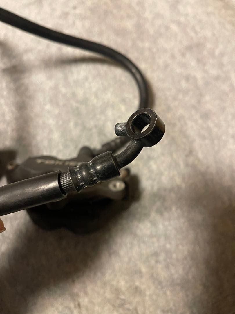 ZRX1200 ダエグ 純正ブレーキキャリパー