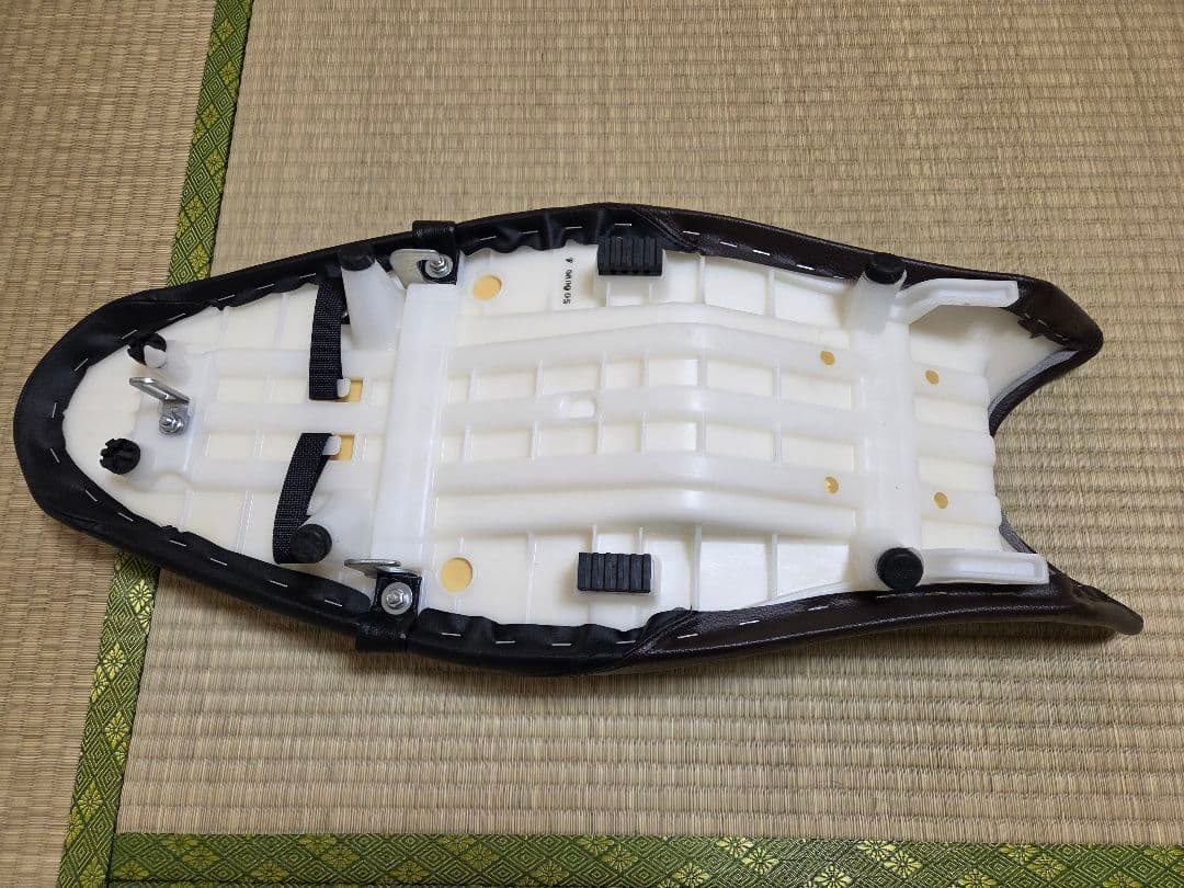 SV650X 純正シート