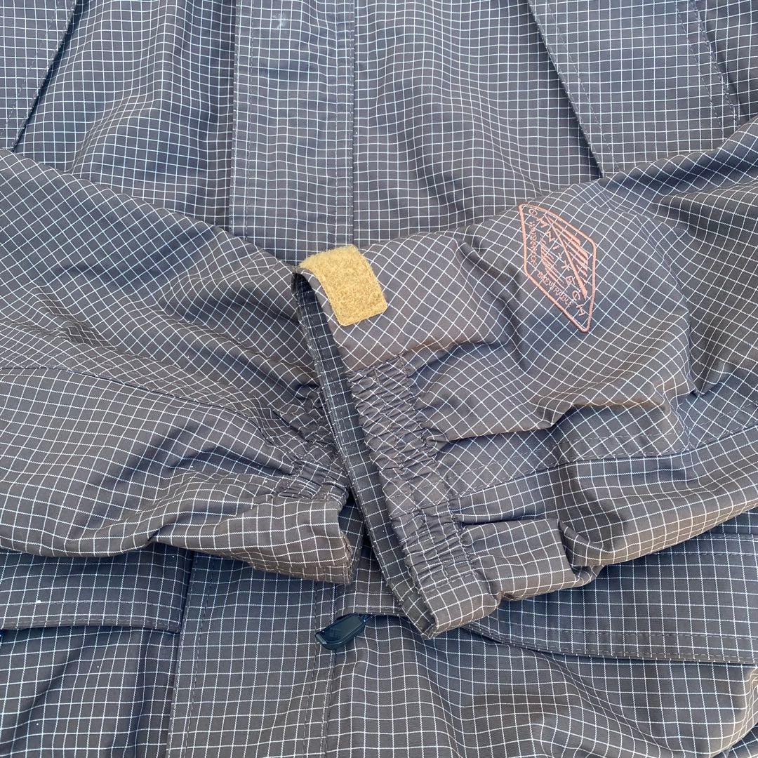 00s Columbia 短丈 shell jacket y2k テック系 人気
