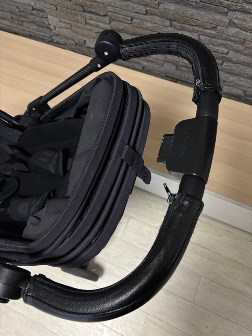 サイベックス　メリオカーボン　ブラック ベビーカー