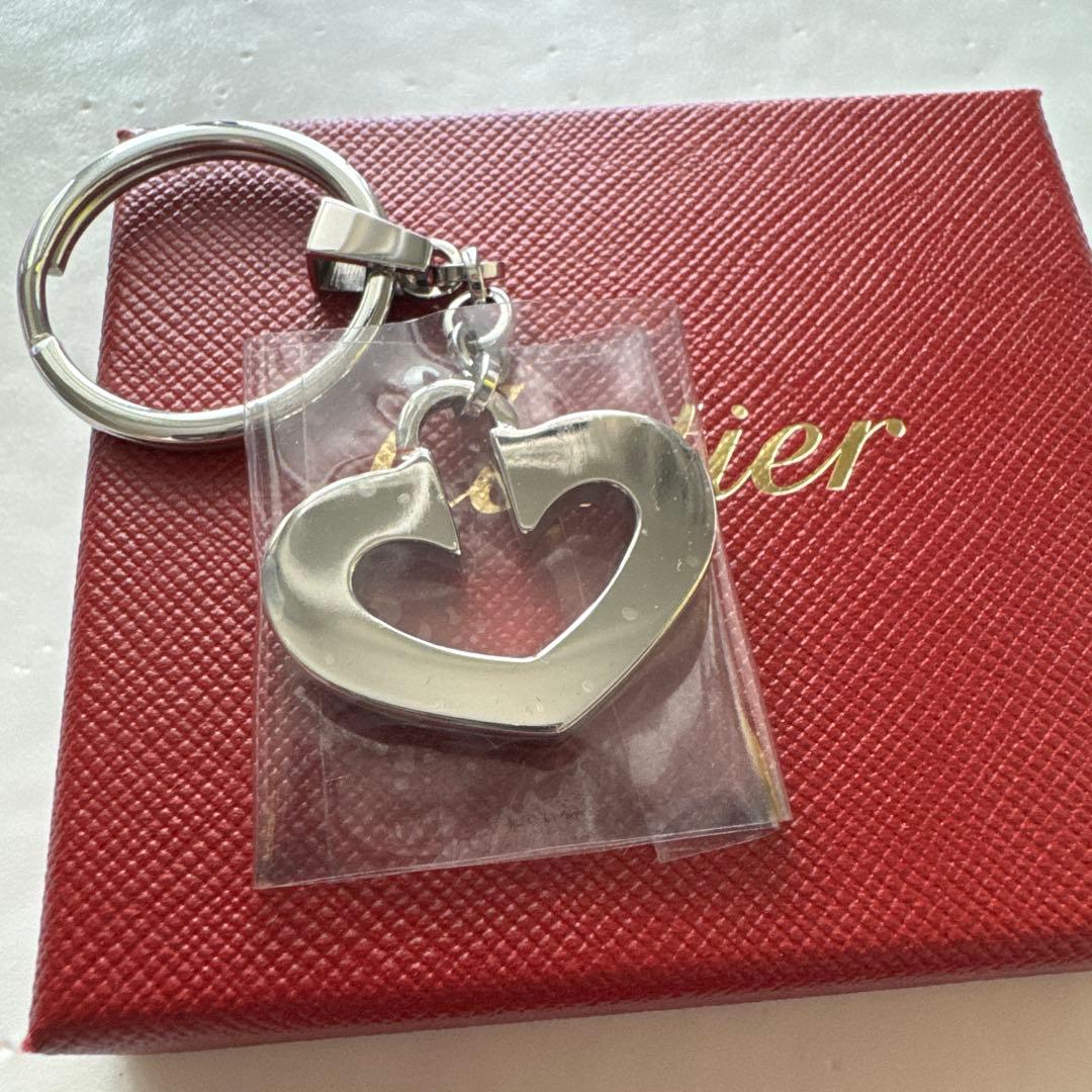 値下げ。Cartier ハート型キーホルダー 箱付き