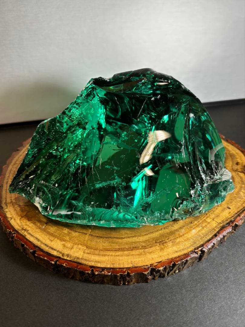 アンダラクリスタル　火山ガラス 744g エメラルドグリーン　クリストバライト