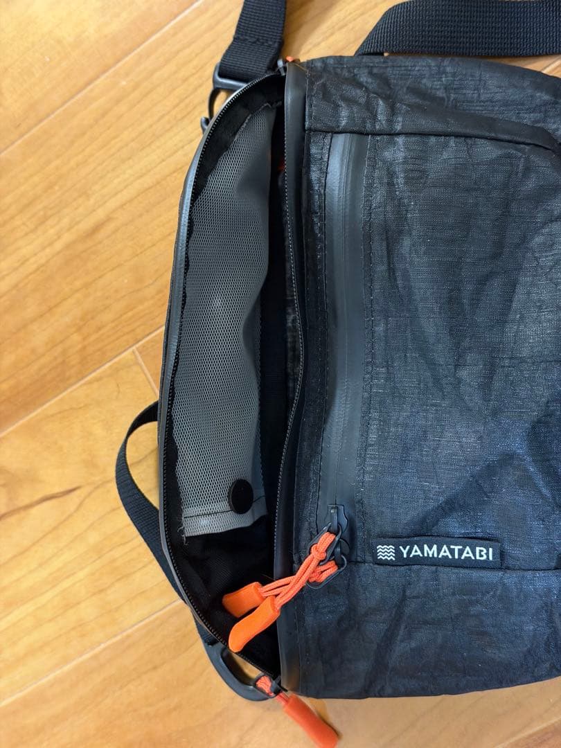 山旅ダイニーマ製ULサコッシュ・黒