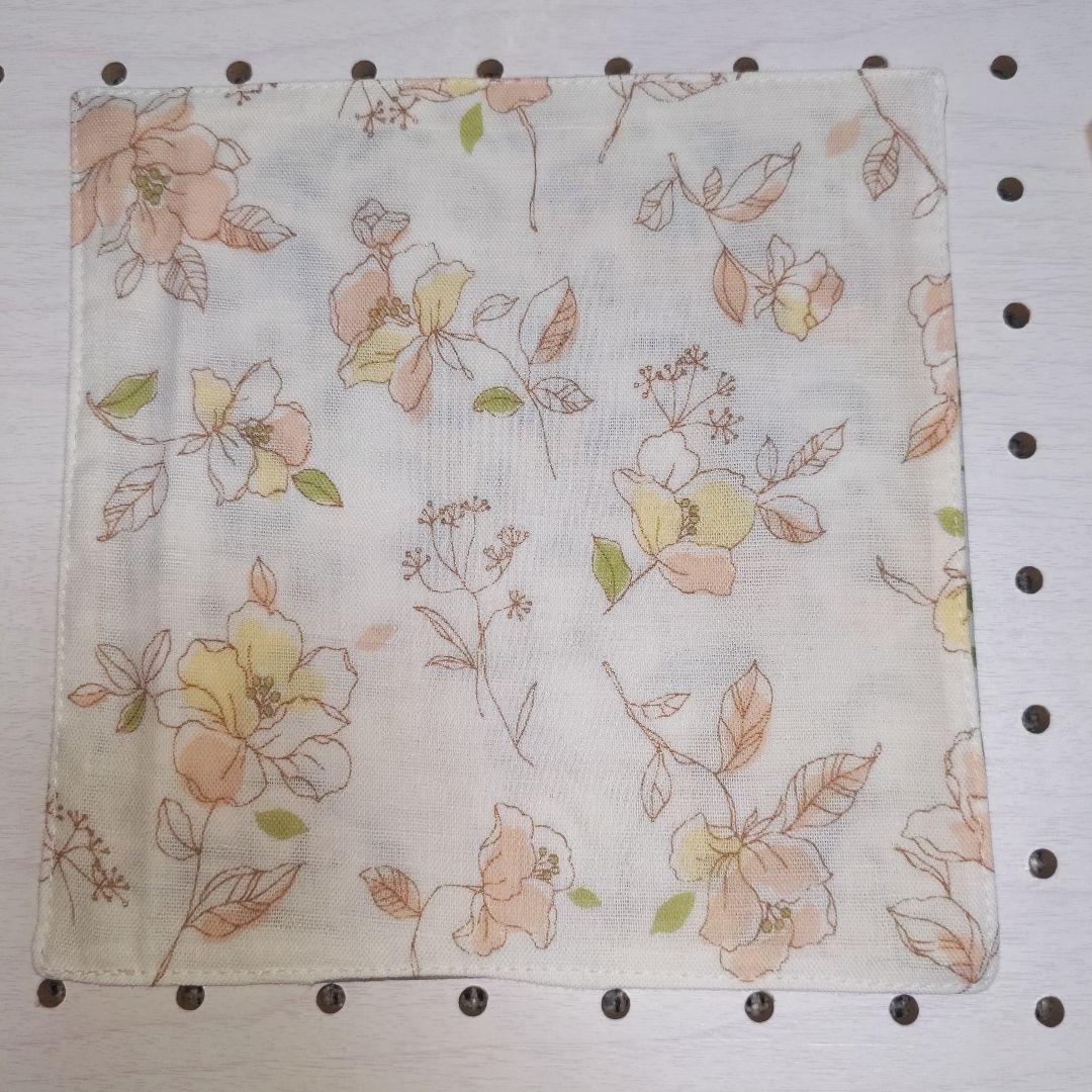 パネル生地　ミニハンカチ　ガーゼハンカチ　犬　ワンコ　シーズー　パンダ犬　２枚⑧