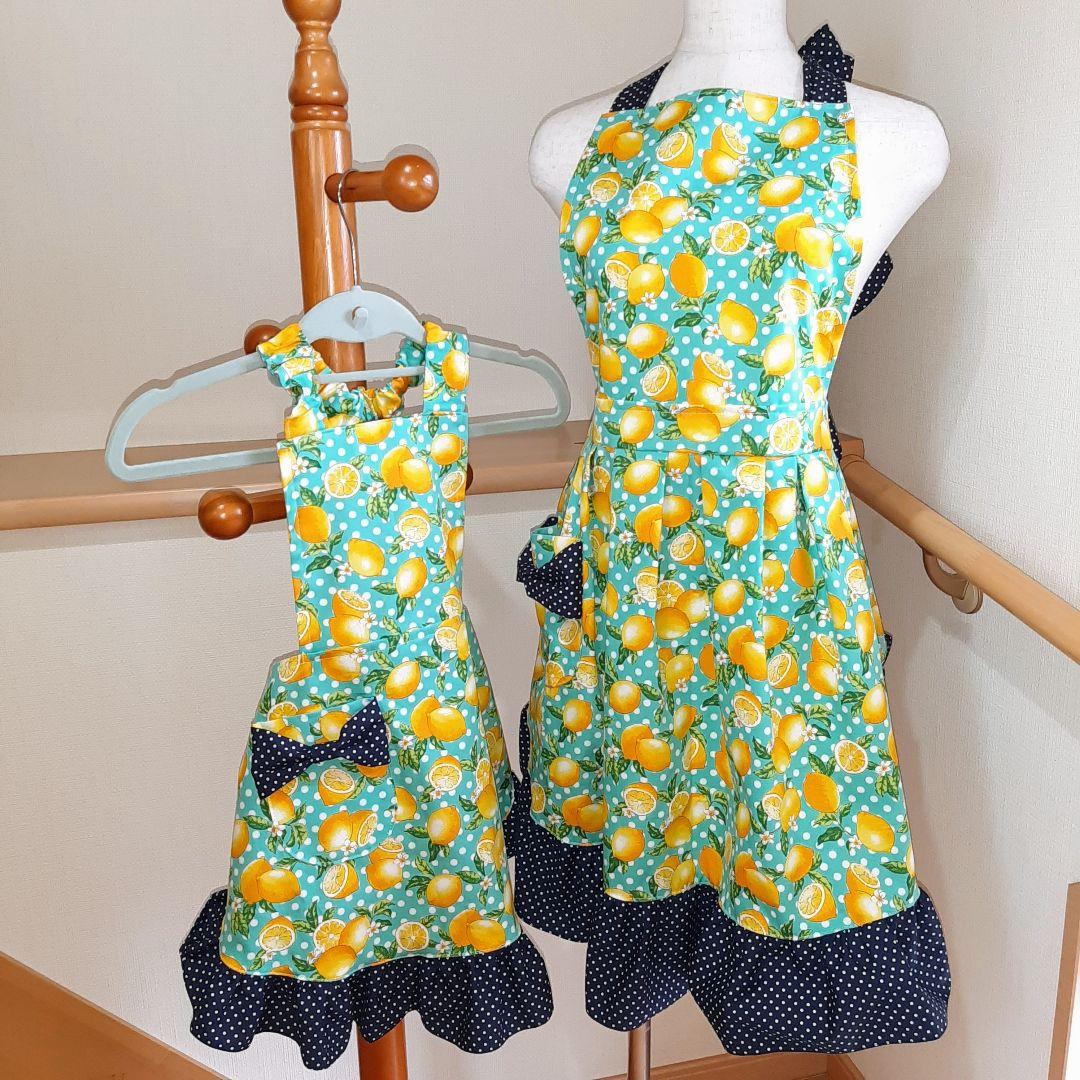 《展示》《親子エプロン》レモン緑