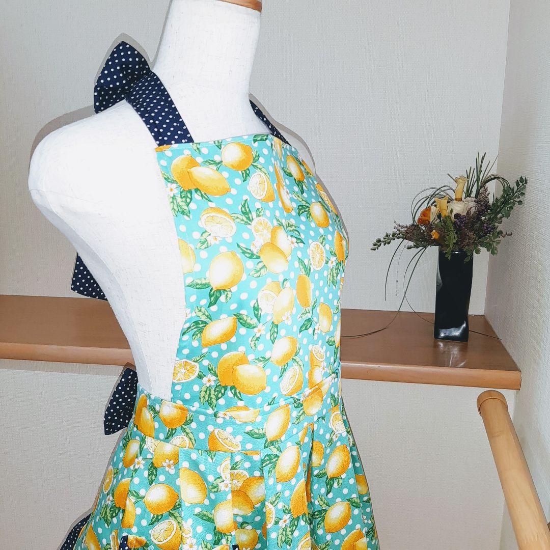 《展示》《親子エプロン》レモン緑