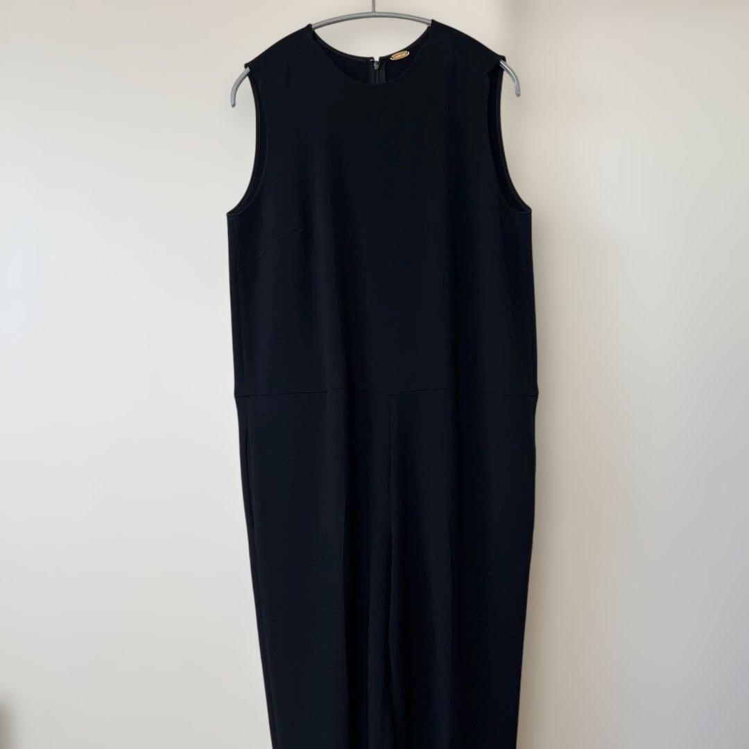 MUSEノースリーブ オールインワン　ブラック