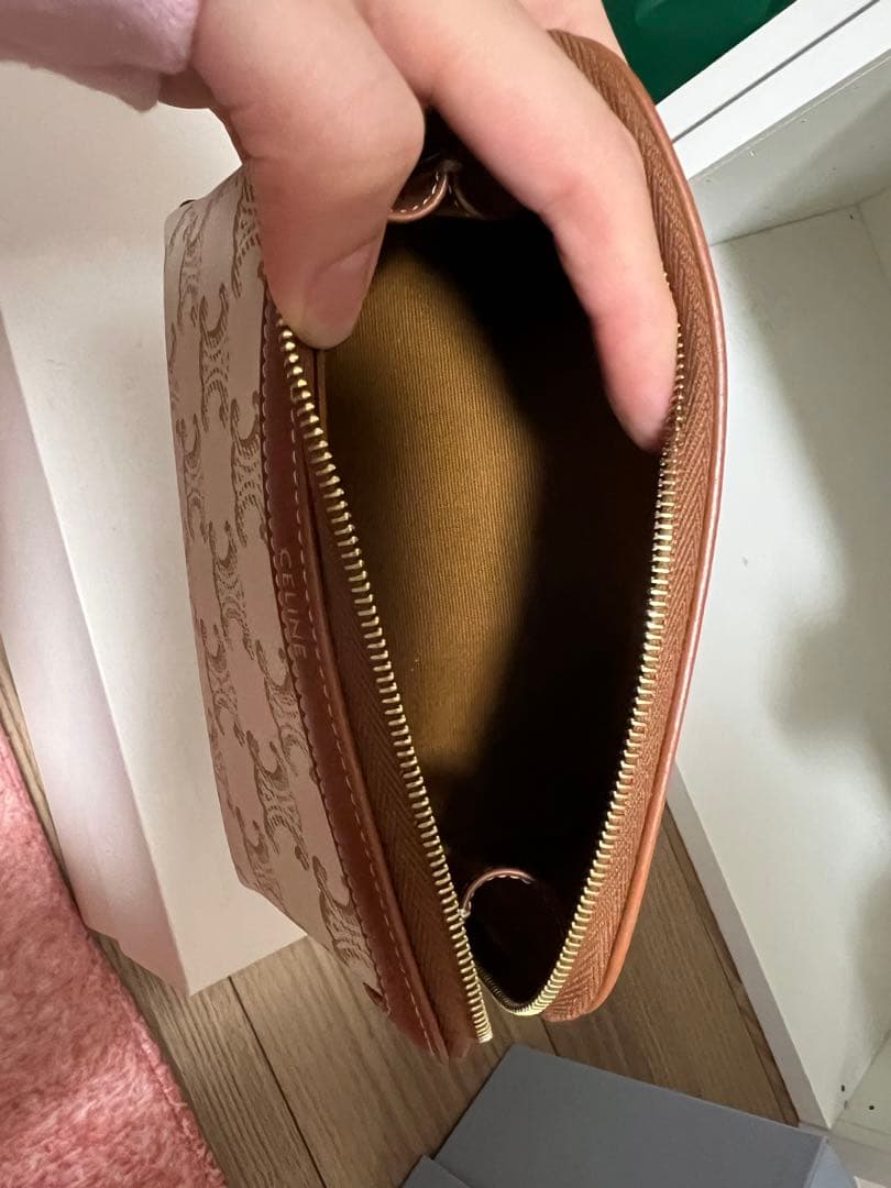 新品　CELINE ロゴプリント ポーチ
