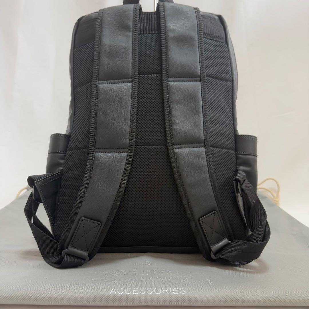 【美品】ヴィヴィアンウエストウッド オーブ リュック レザー 黒 A4可 通勤