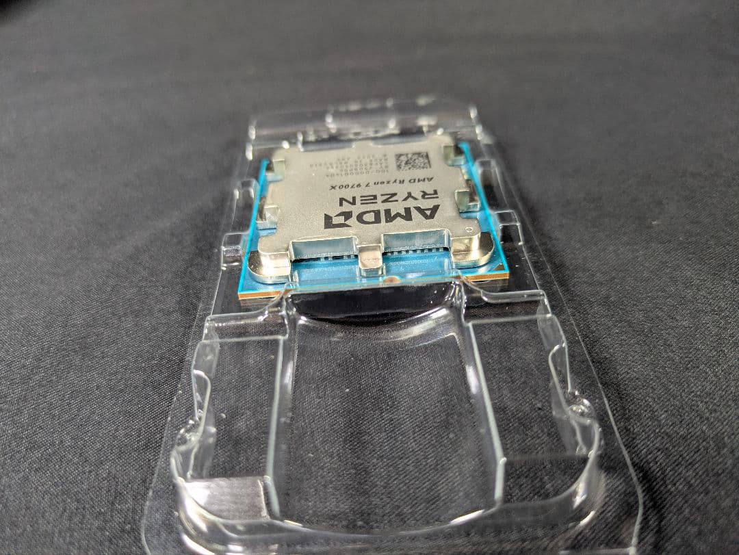 AMD Ryzen 7 9700X CPU バルク