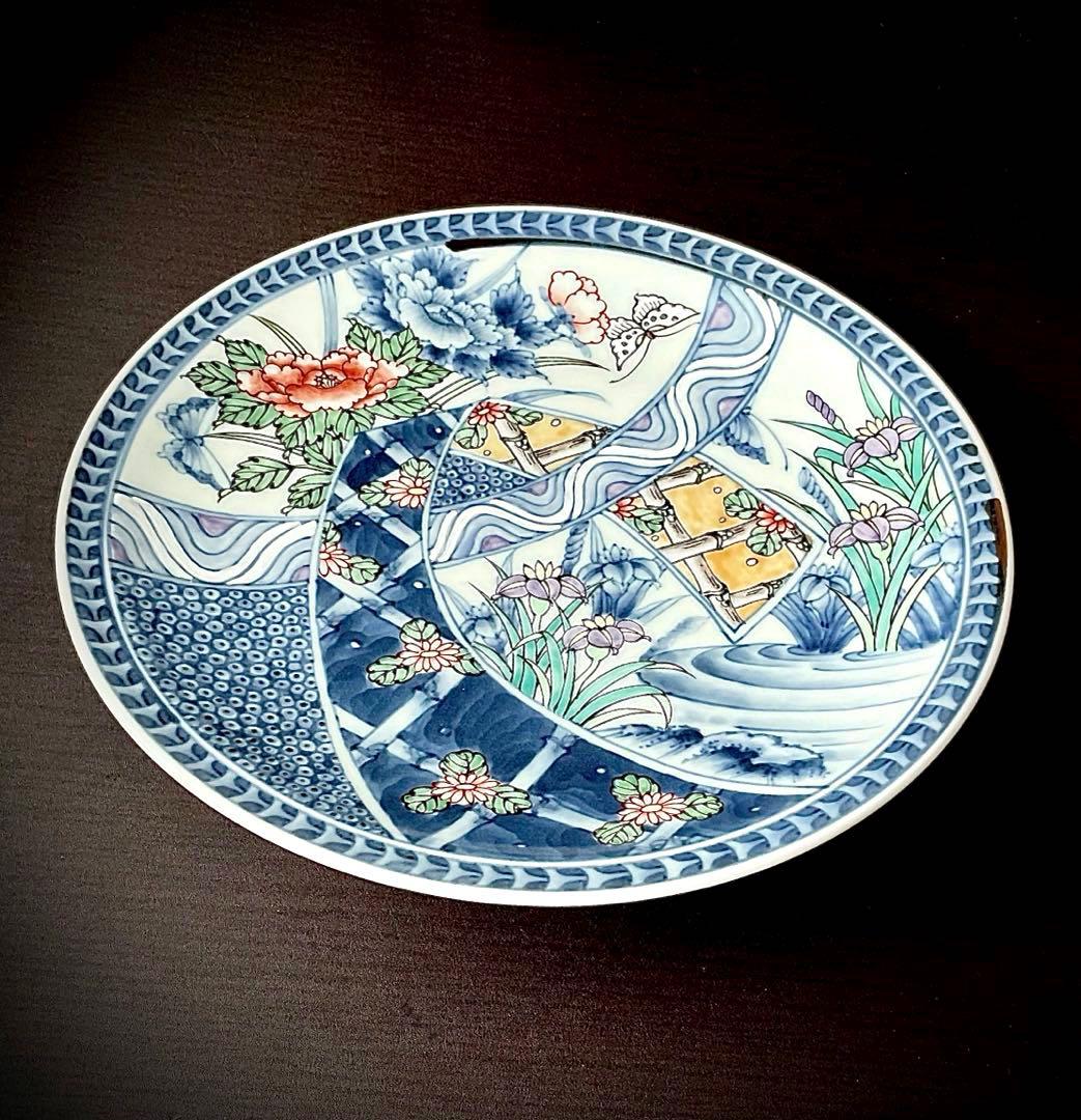 №８８２　佐藤走波（六代）　八寸平皿　染錦　菖蒲牡丹菊垣帯文【極選】＊現品限り