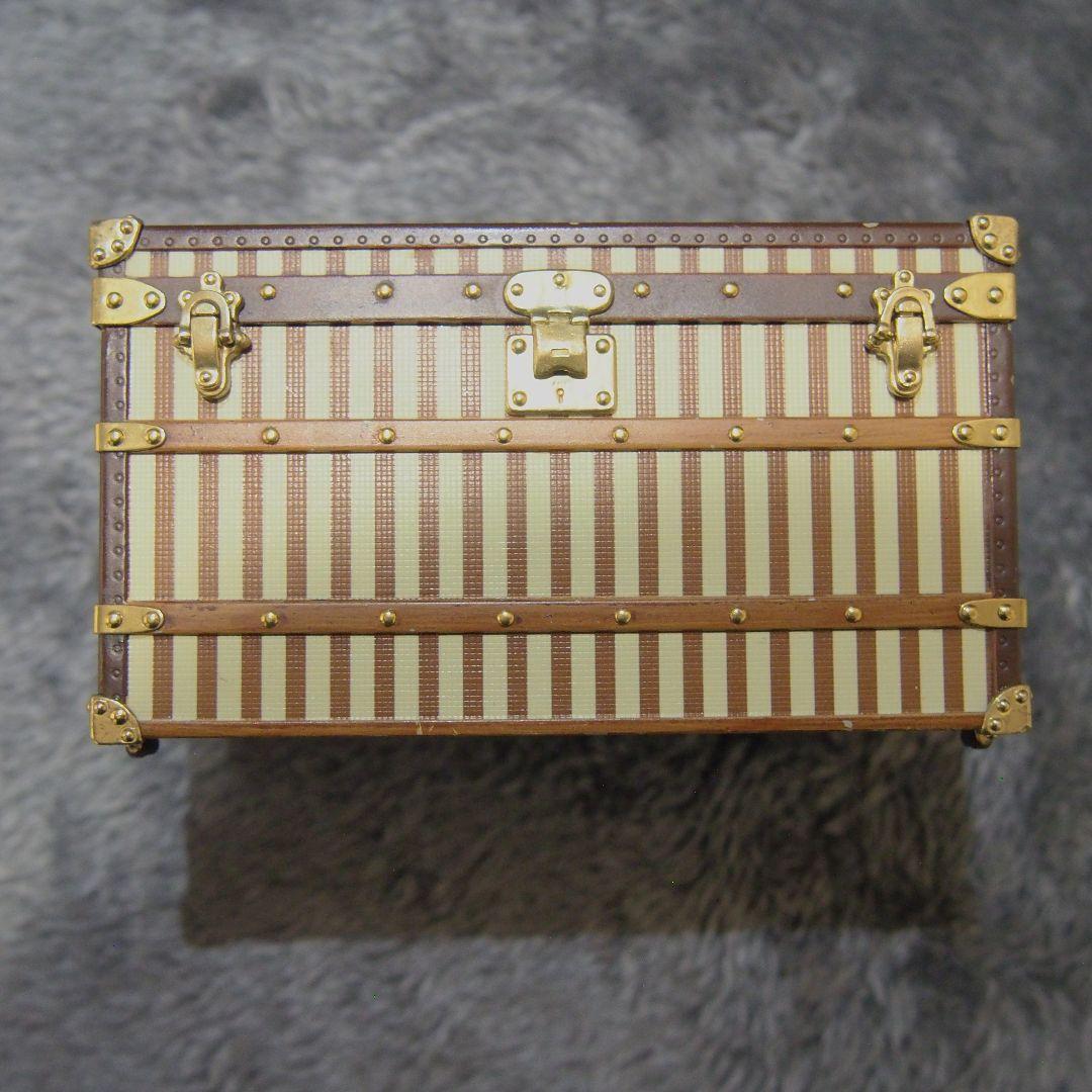 LOUIS VUITTON ノベルティアクセサリー BOX ケース トランク