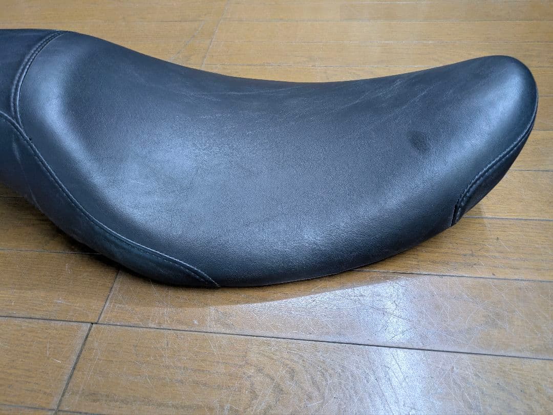 ハーレー純正　バッドランダーシート　’87 FXRS外し　エボ