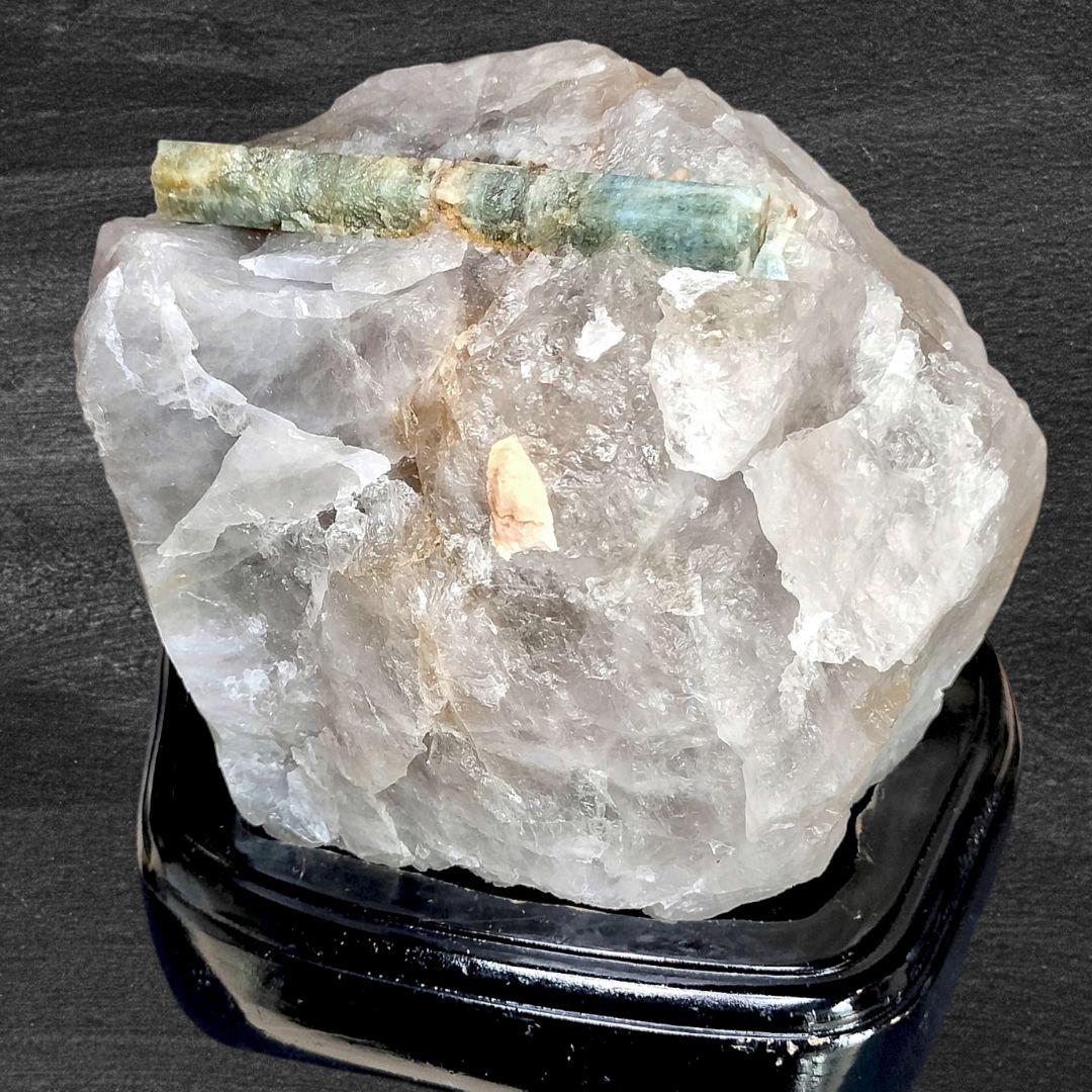 希少 ブラジル産 アクアマリン 母岩付原石 1,650g 結晶76mm 台座付