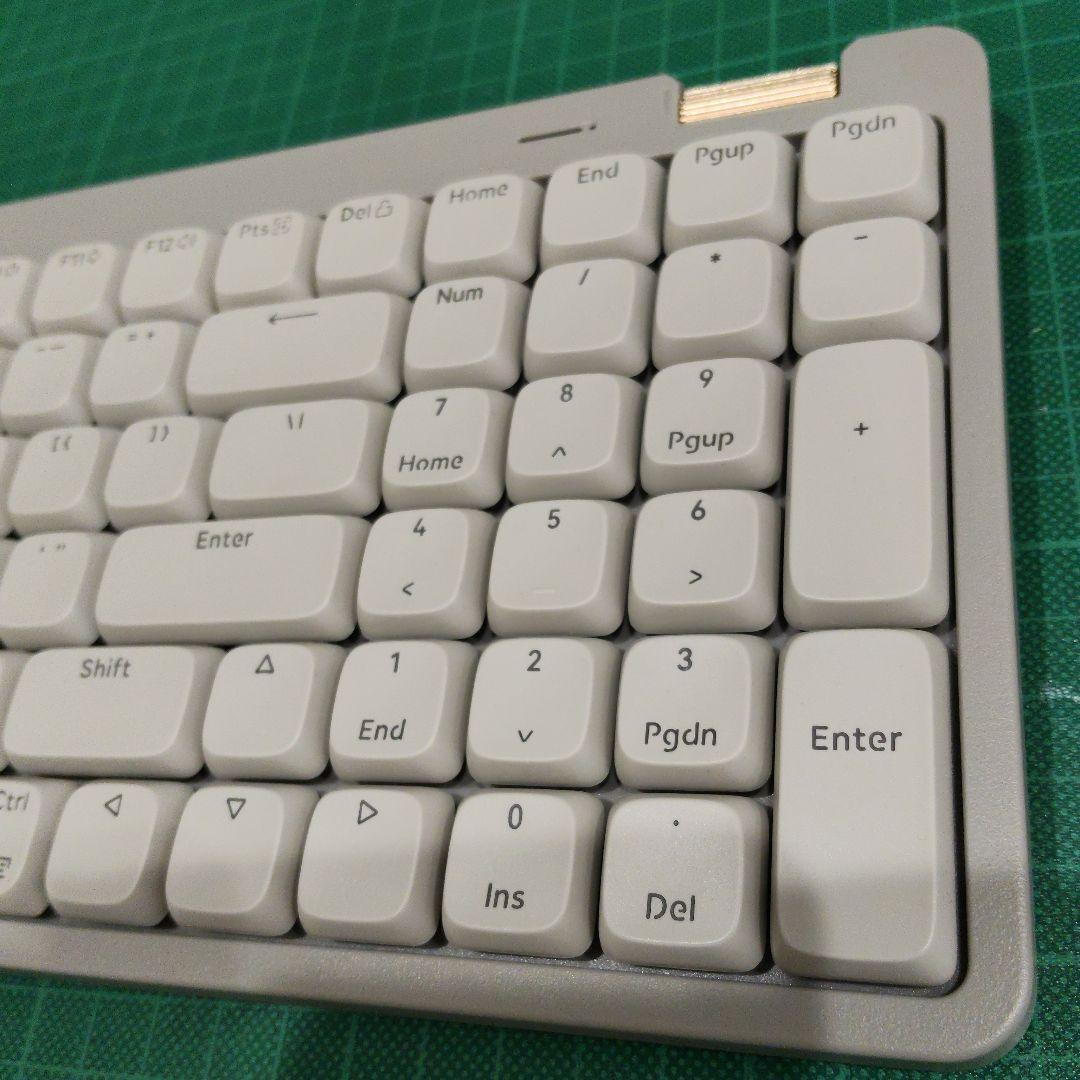 y*p様 Flow Lite 100キーロープロファイルメカニカルキーボード　英