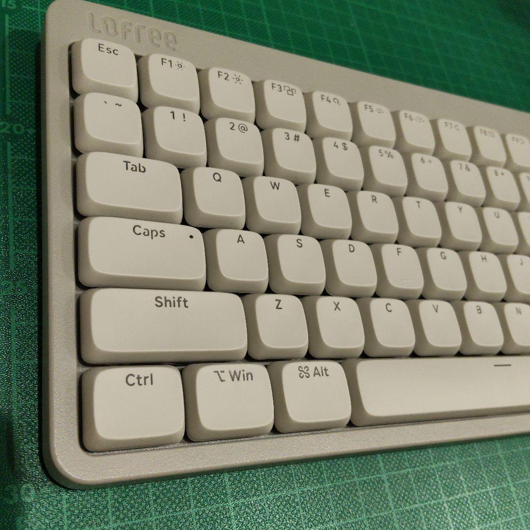 y*p様 Flow Lite 100キーロープロファイルメカニカルキーボード　英