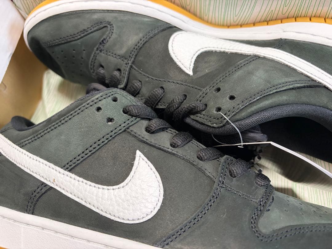 靴 Nike SB Dunk Low Pro\"Black/White/Gum us9