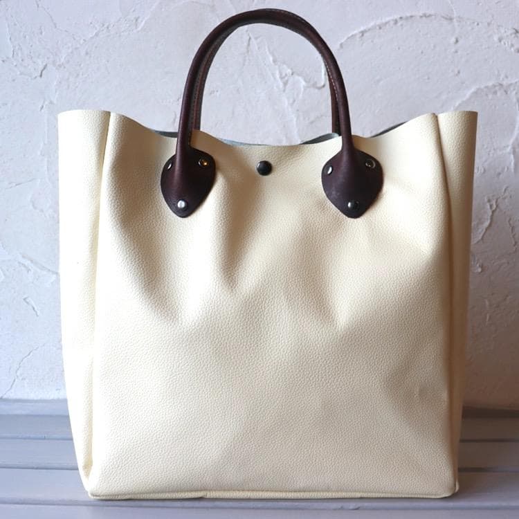 大容量 A４対応 トートバッグ 本革 軽量 1162