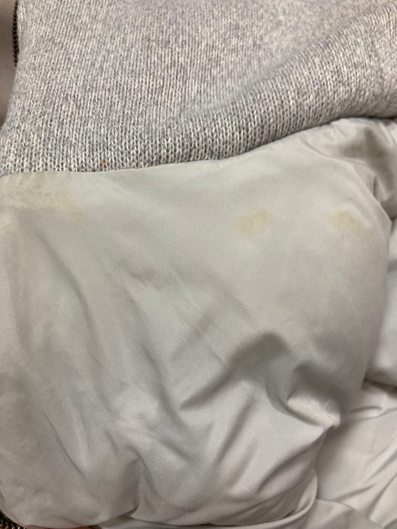 日本未入荷　海外限定　ノースフェイス　ダウンベスト　レザーロゴ