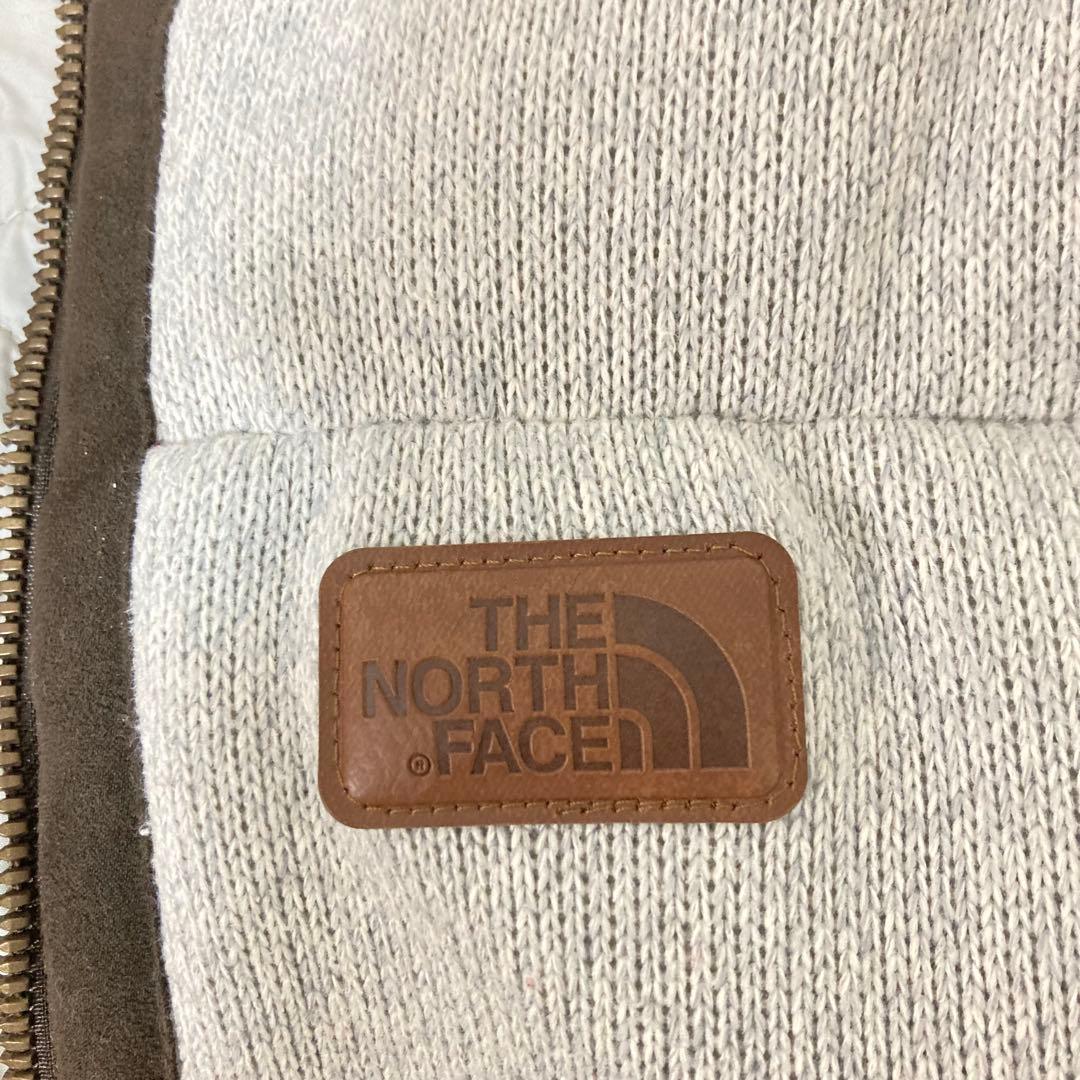 日本未入荷　海外限定　ノースフェイス　ダウンベスト　レザーロゴ