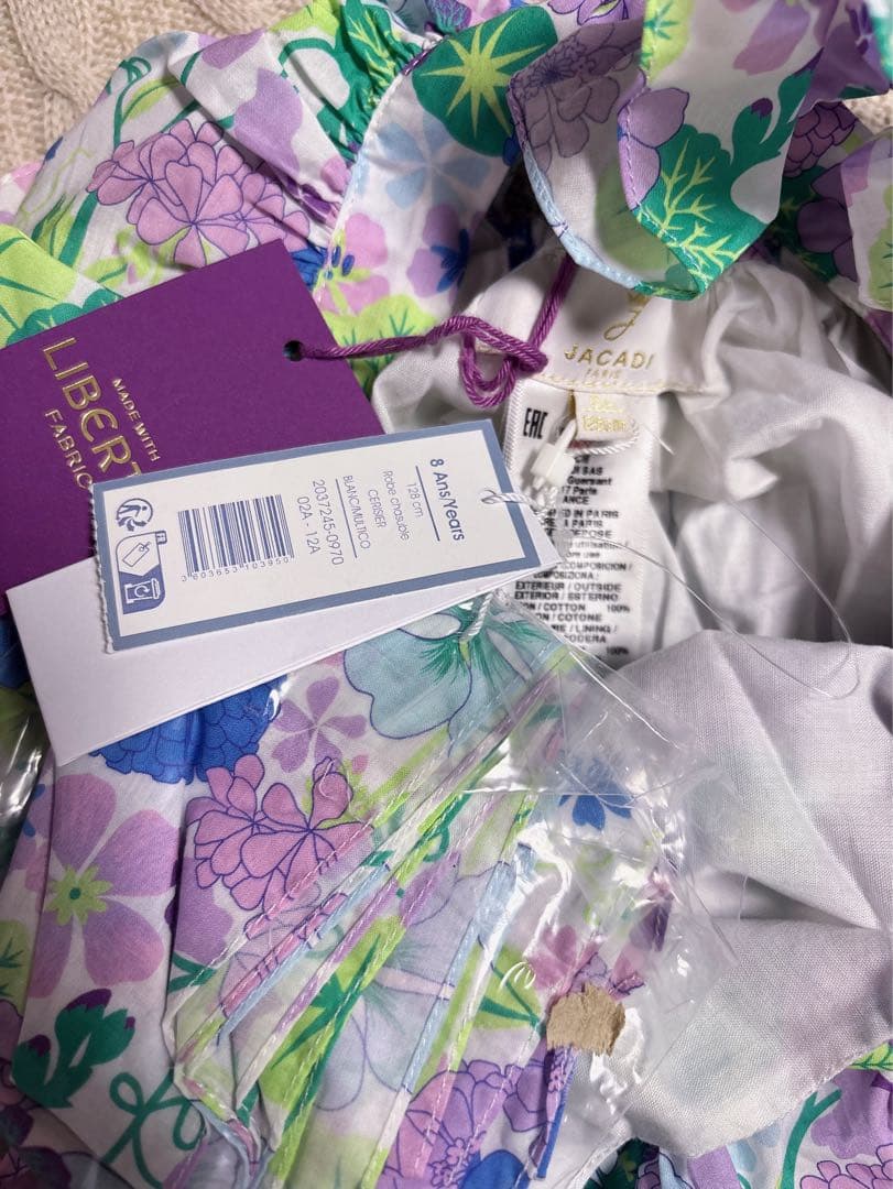 新品　Jacadi × LIBERTY 花柄　フリルスリーブ ワンピース　8A