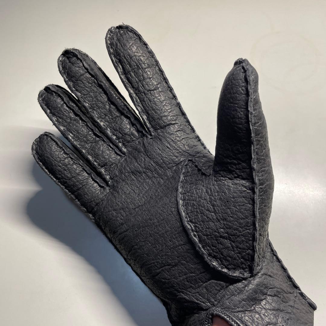 ペッカリー革 ブラック（黒色）ライニングなし　サイズ約８