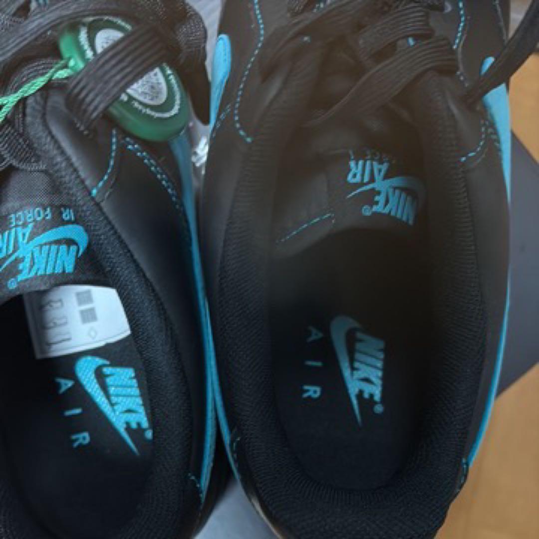 靴 Nike Air Force 1 Low \"Black Tiffany\"