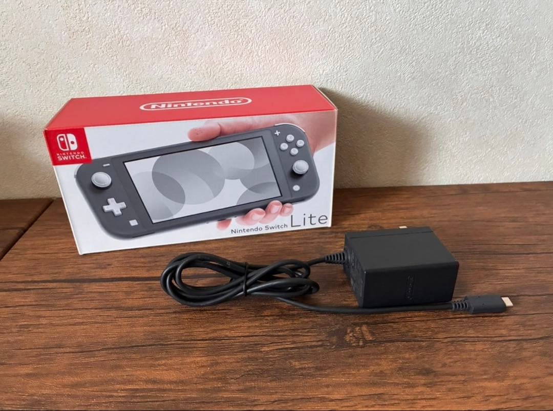 Nintendo Switch Lite グレー（microSD・ケース付）