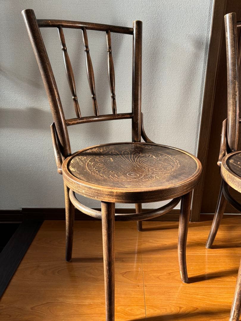 YUKO！アンティークTONチェアA⭐︎トーネットチェア彫刻入り椅子