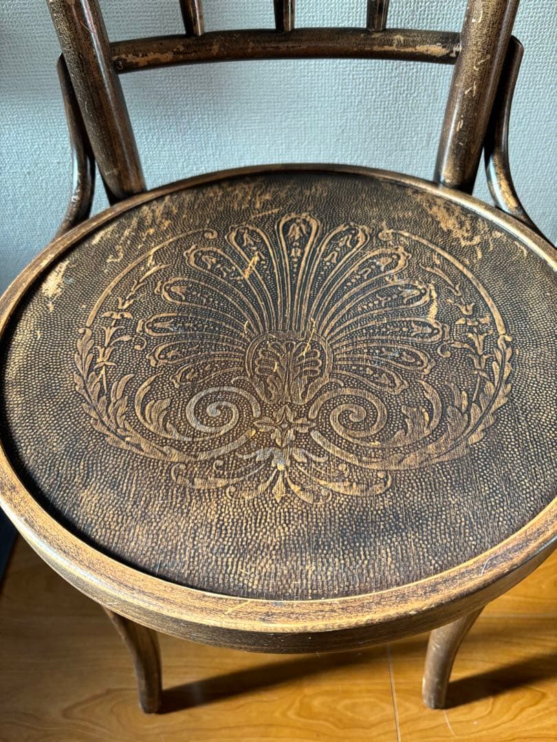 YUKO！アンティークTONチェアA⭐︎トーネットチェア彫刻入り椅子