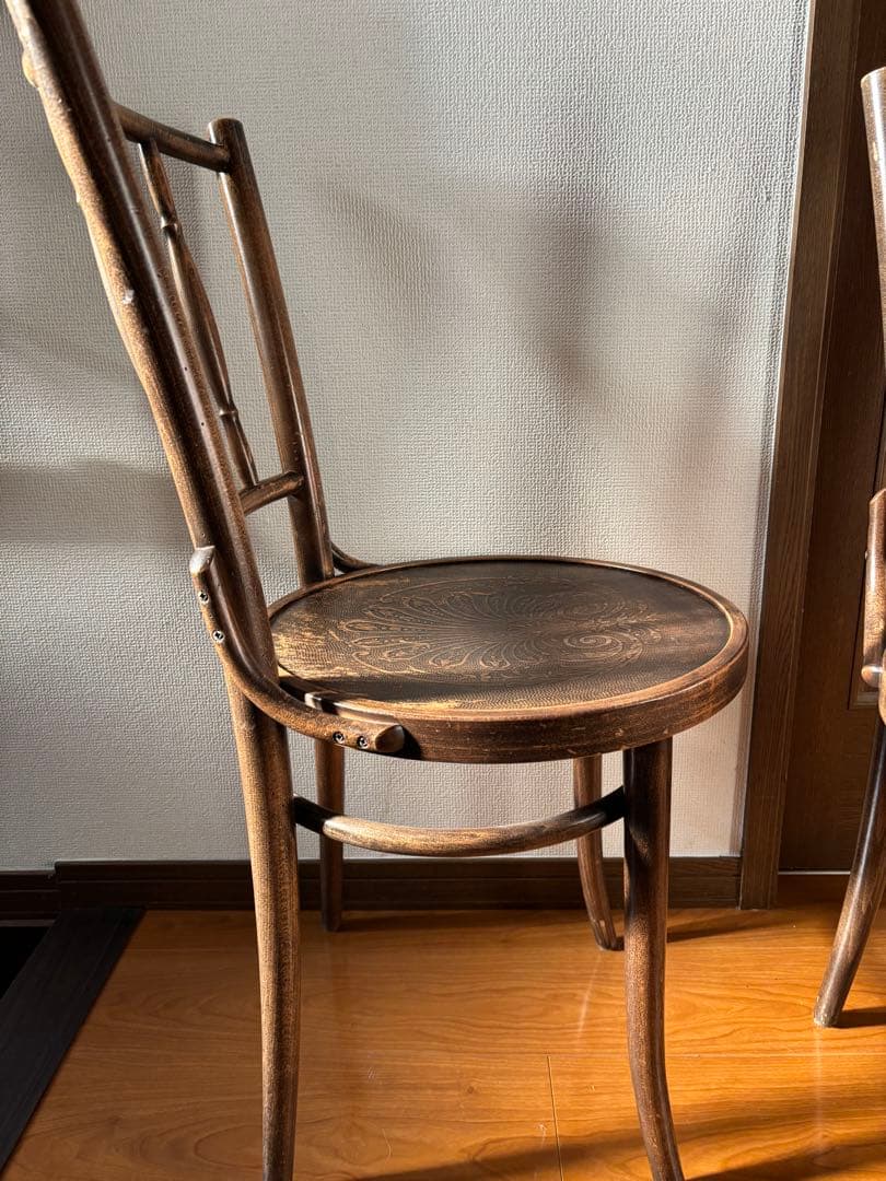YUKO！アンティークTONチェアA⭐︎トーネットチェア彫刻入り椅子