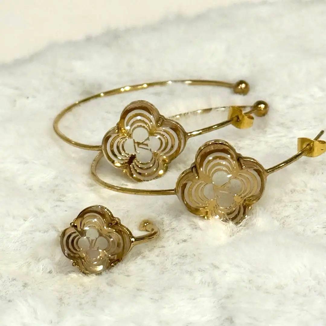 ルイヴィトン　花モチーフ ループピアス&リングセット